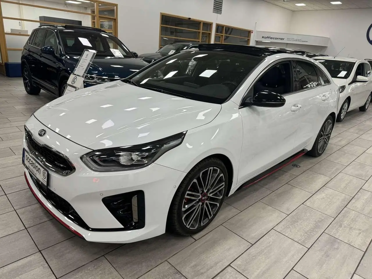 Photo 1 : Kia Proceed 2021 Petrol