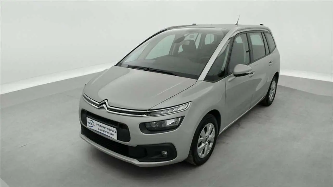 Photo 1 : Citroen C4 2018 Petrol