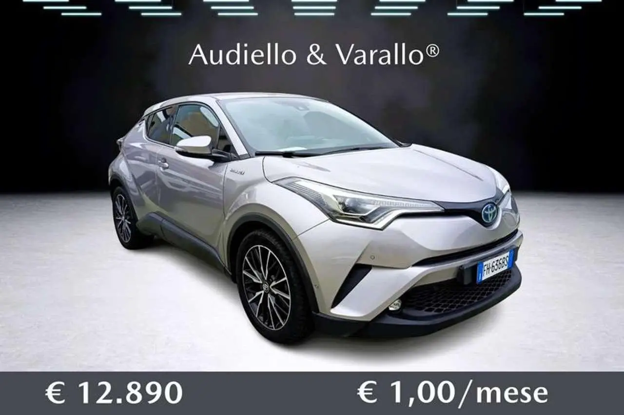 Photo 1 : Toyota C-hr 2017 Hybrid