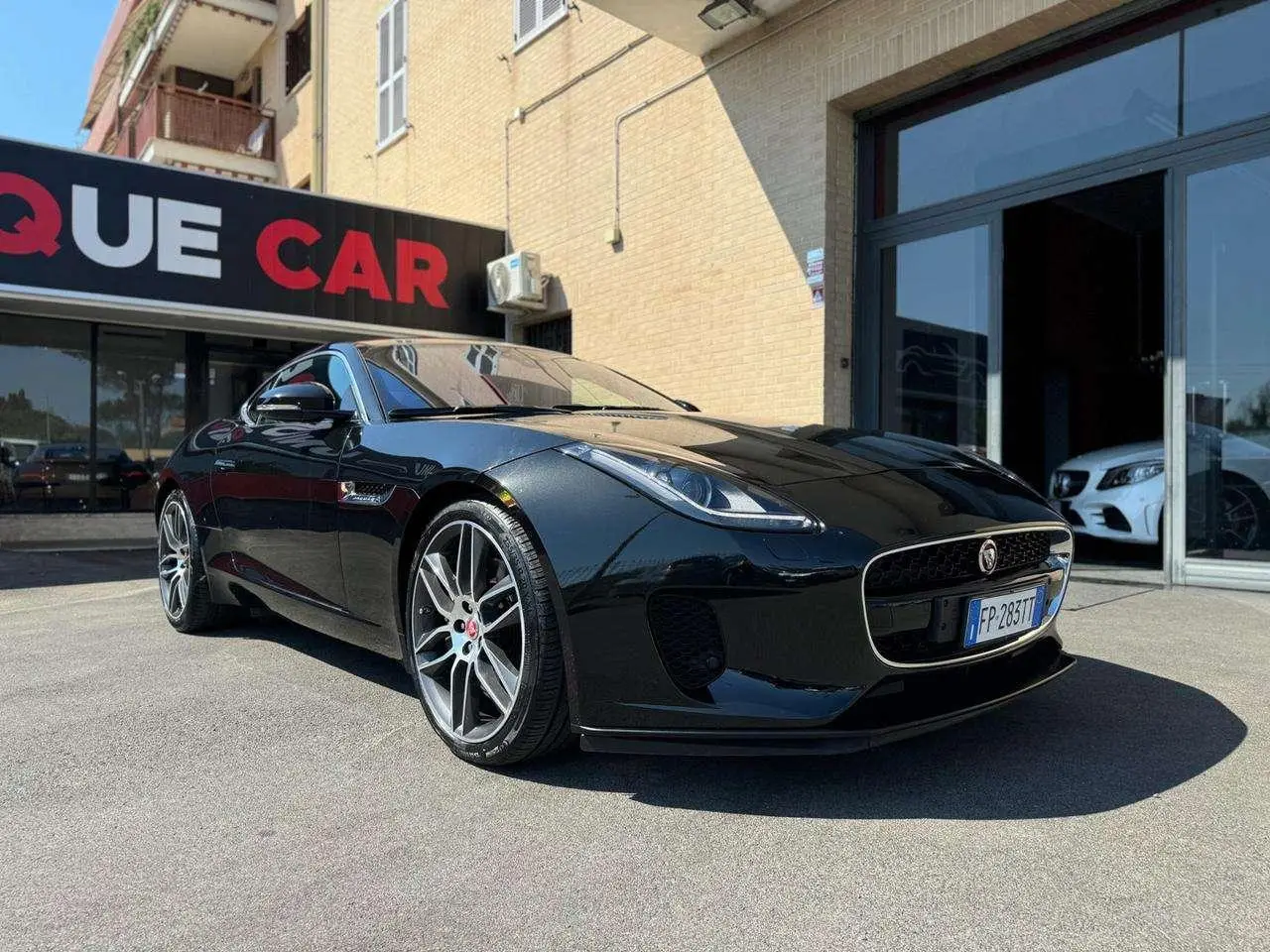 Photo 1 : Jaguar F-type 2018 Essence