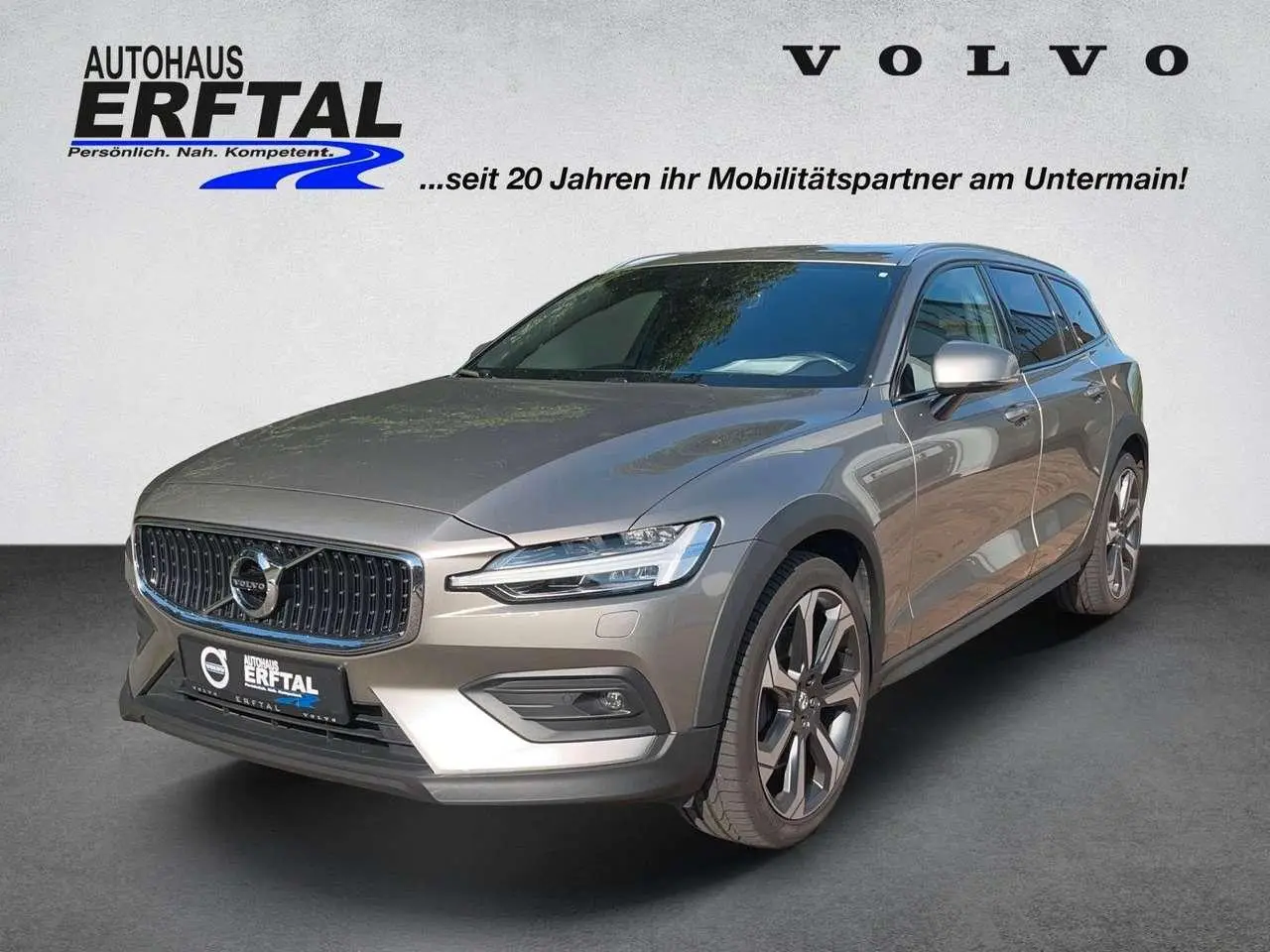 Photo 1 : Volvo V60 2020 Petrol