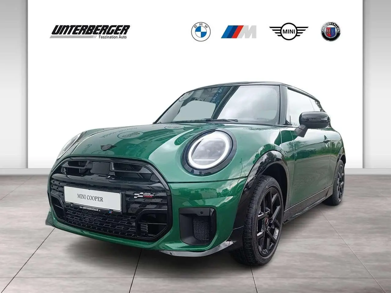 Photo 1 : Mini Cooper 2024 Petrol