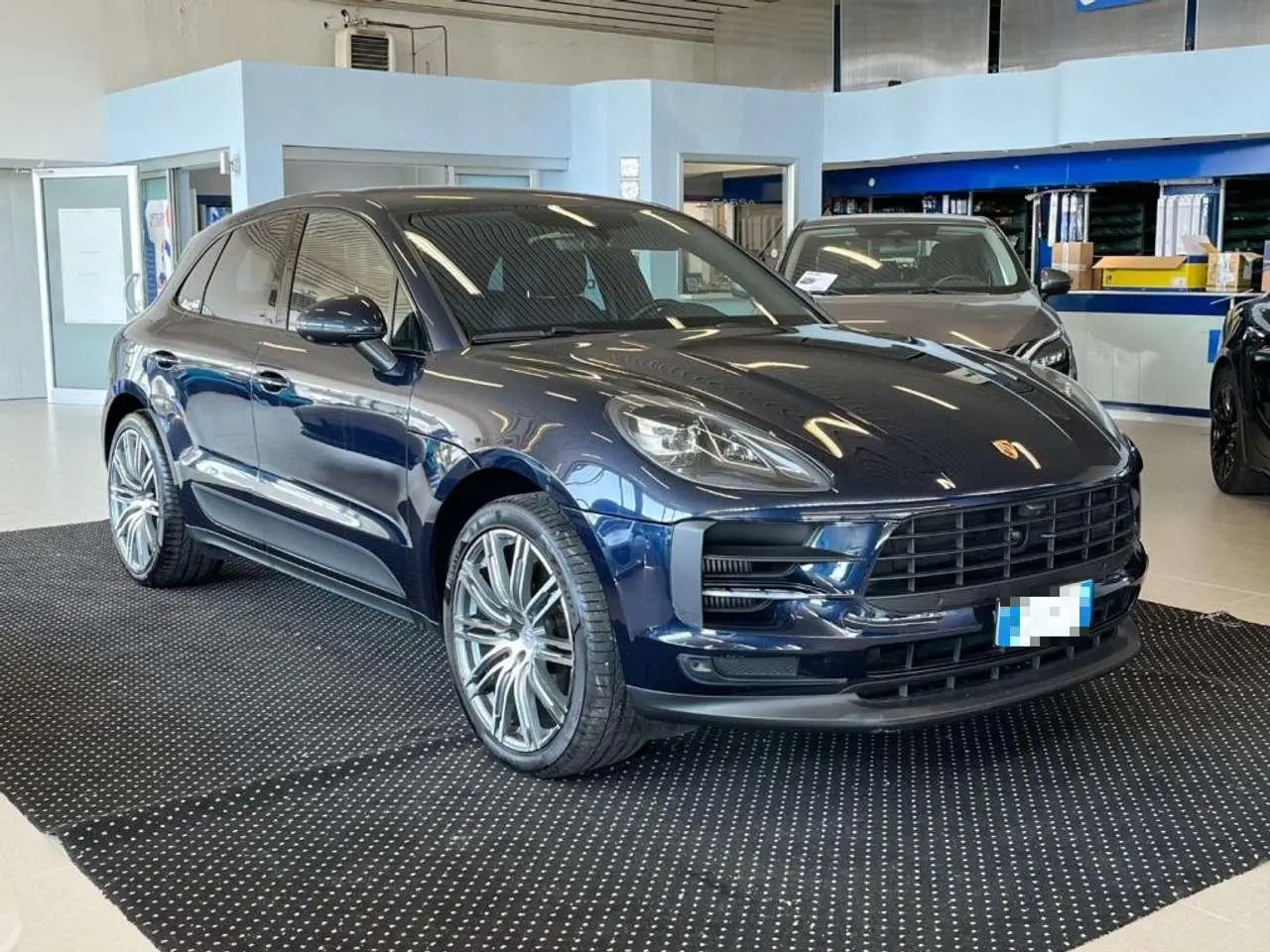 Photo 1 : Porsche Macan 2021 Petrol