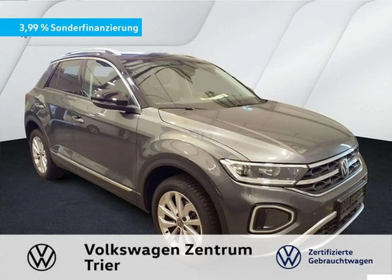 Photo 1 : Volkswagen T-roc 2024 Essence