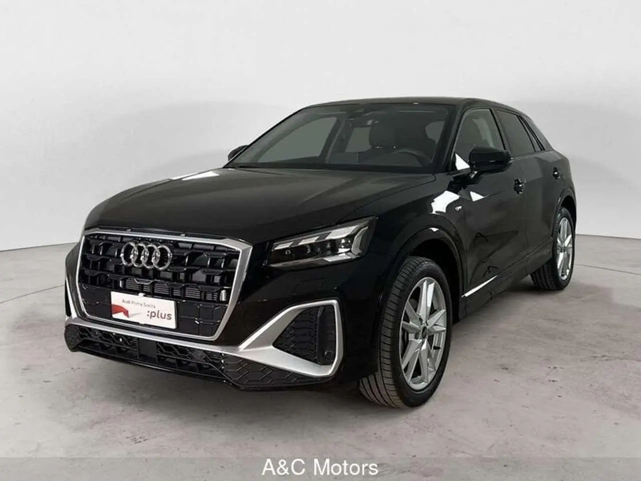 Photo 1 : Audi Q2 2024 Diesel