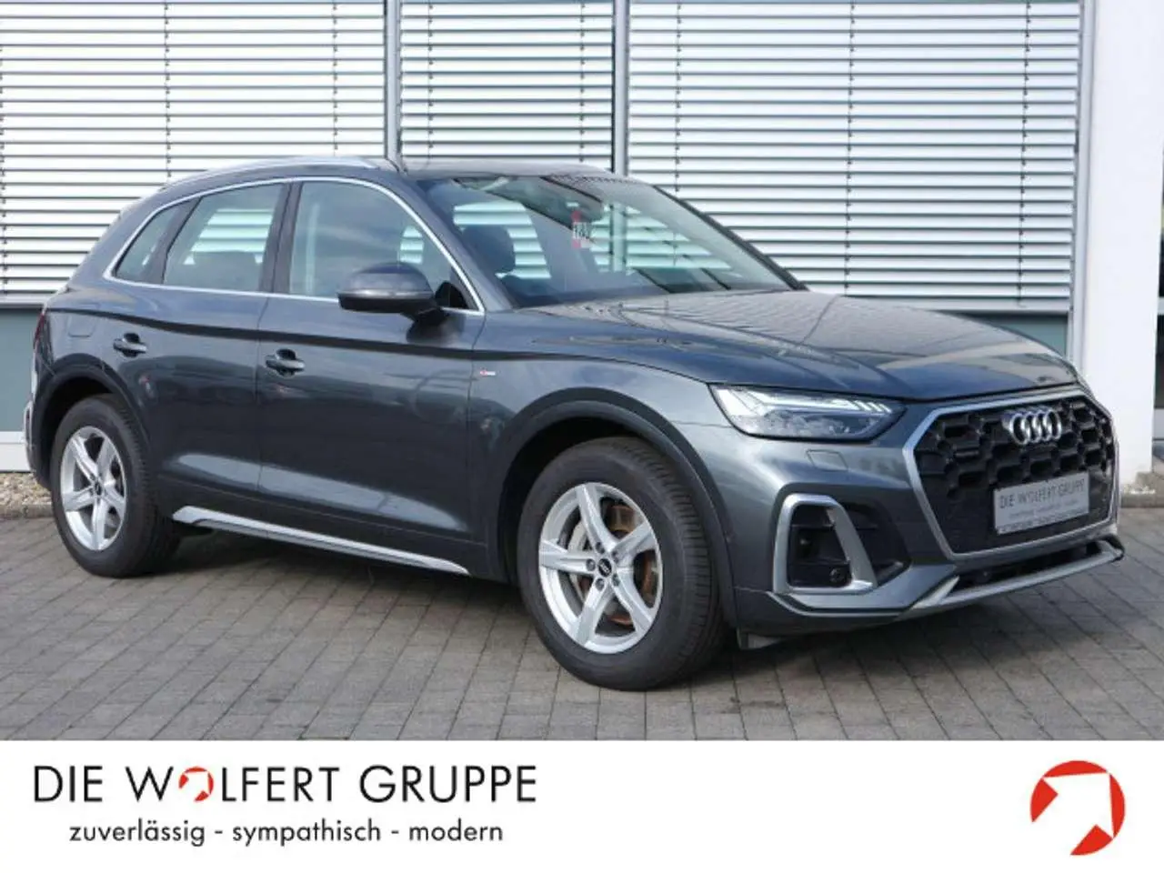 Photo 1 : Audi Q5 2021 Hybrid