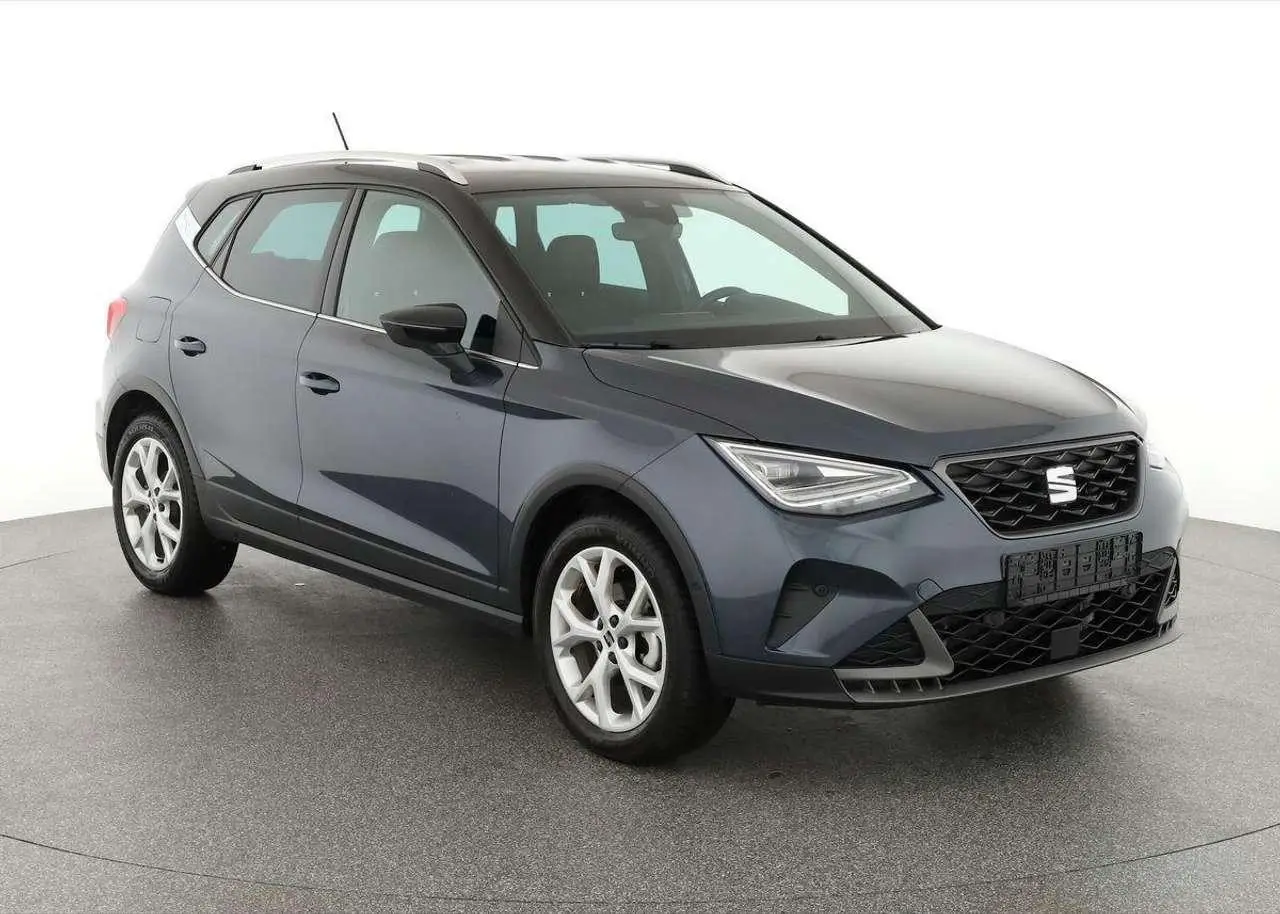 Photo 1 : Seat Arona 2023 Petrol