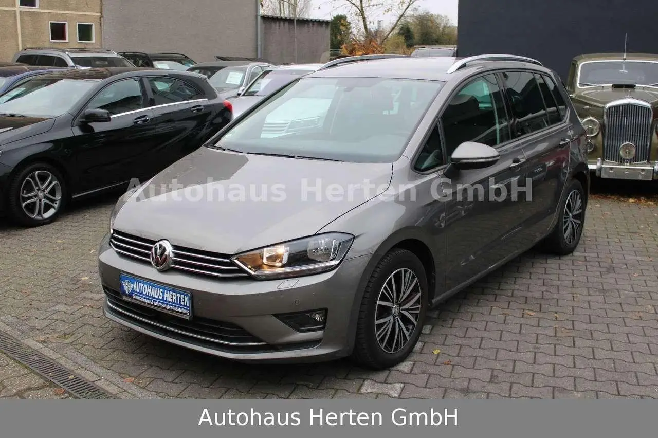 Photo 1 : Volkswagen Golf 2016 Petrol