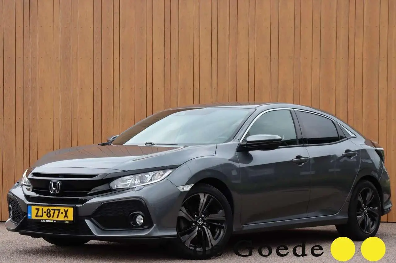 Photo 1 : Honda Civic 2019 Petrol