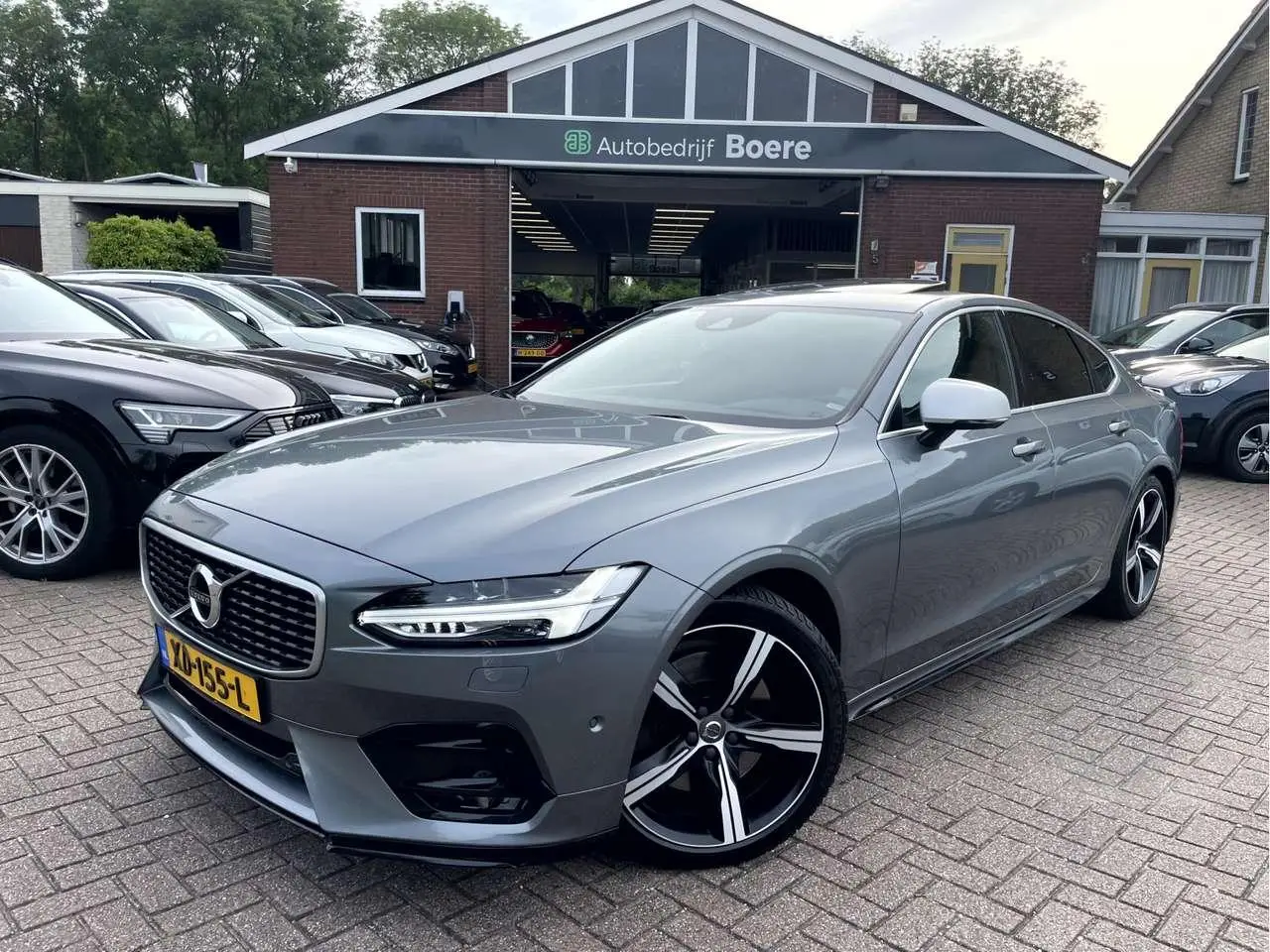 Photo 1 : Volvo S90 2017 Petrol