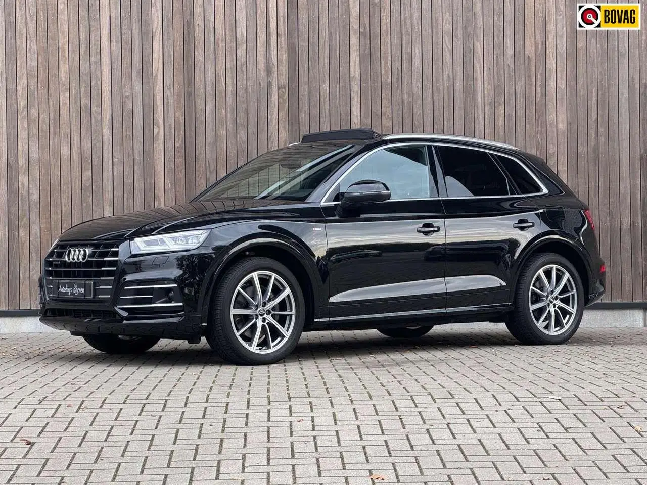 Photo 1 : Audi Q5 2020 Hybride