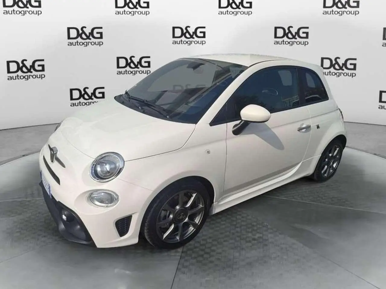 Photo 1 : Abarth 595 2022 Essence