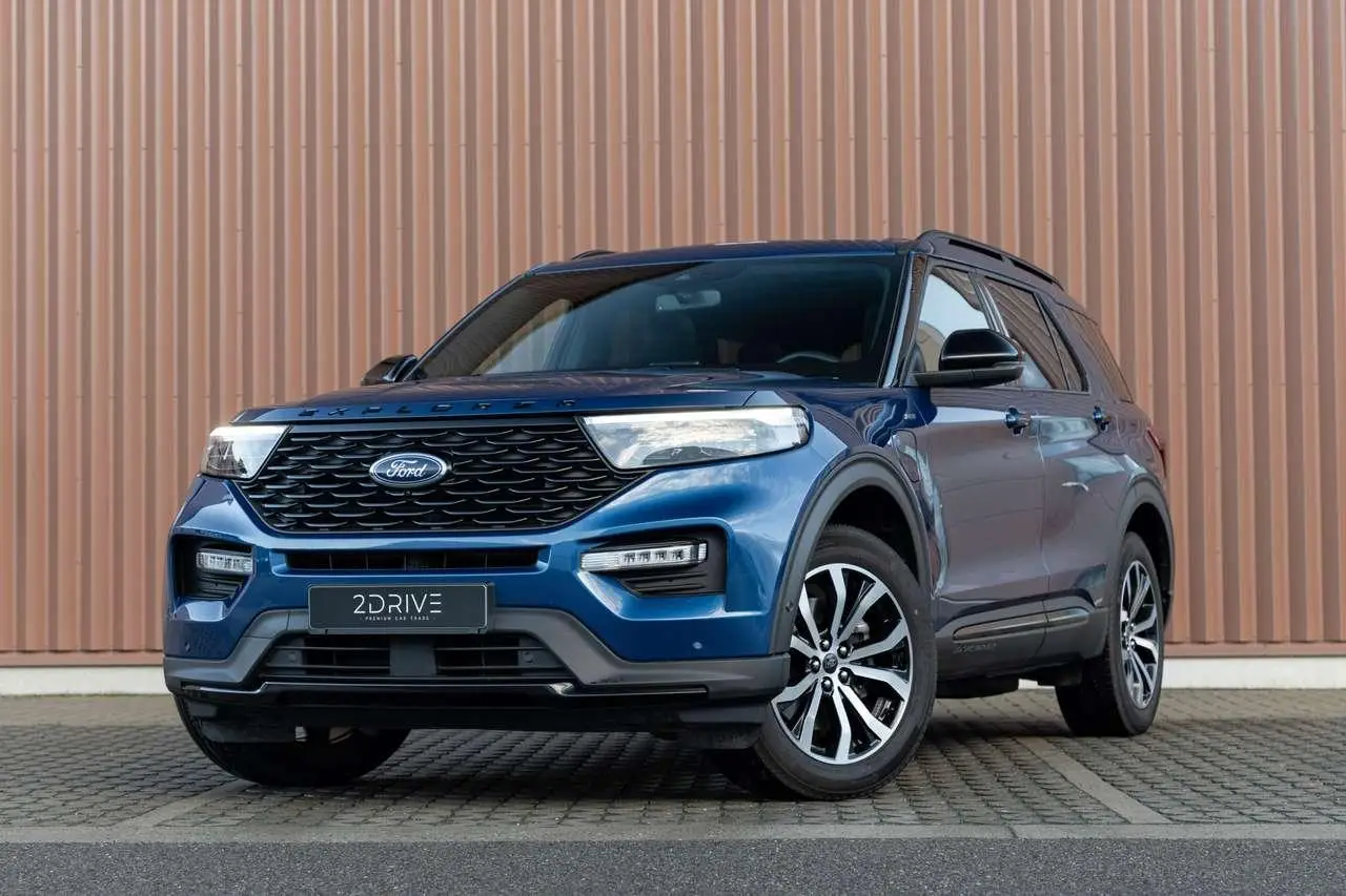 Photo 1 : Ford Explorer 2021 Hybride