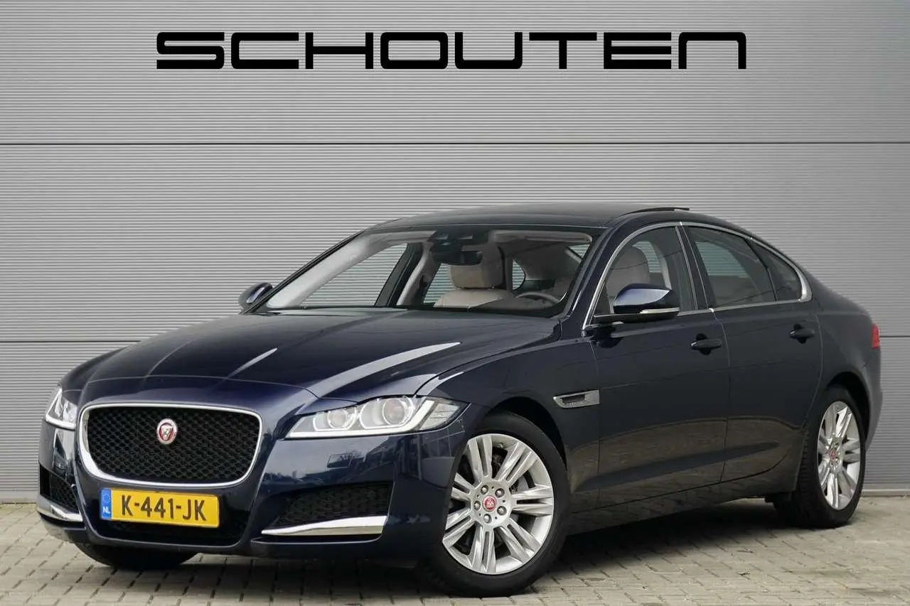 Photo 1 : Jaguar Xf 2021 Essence