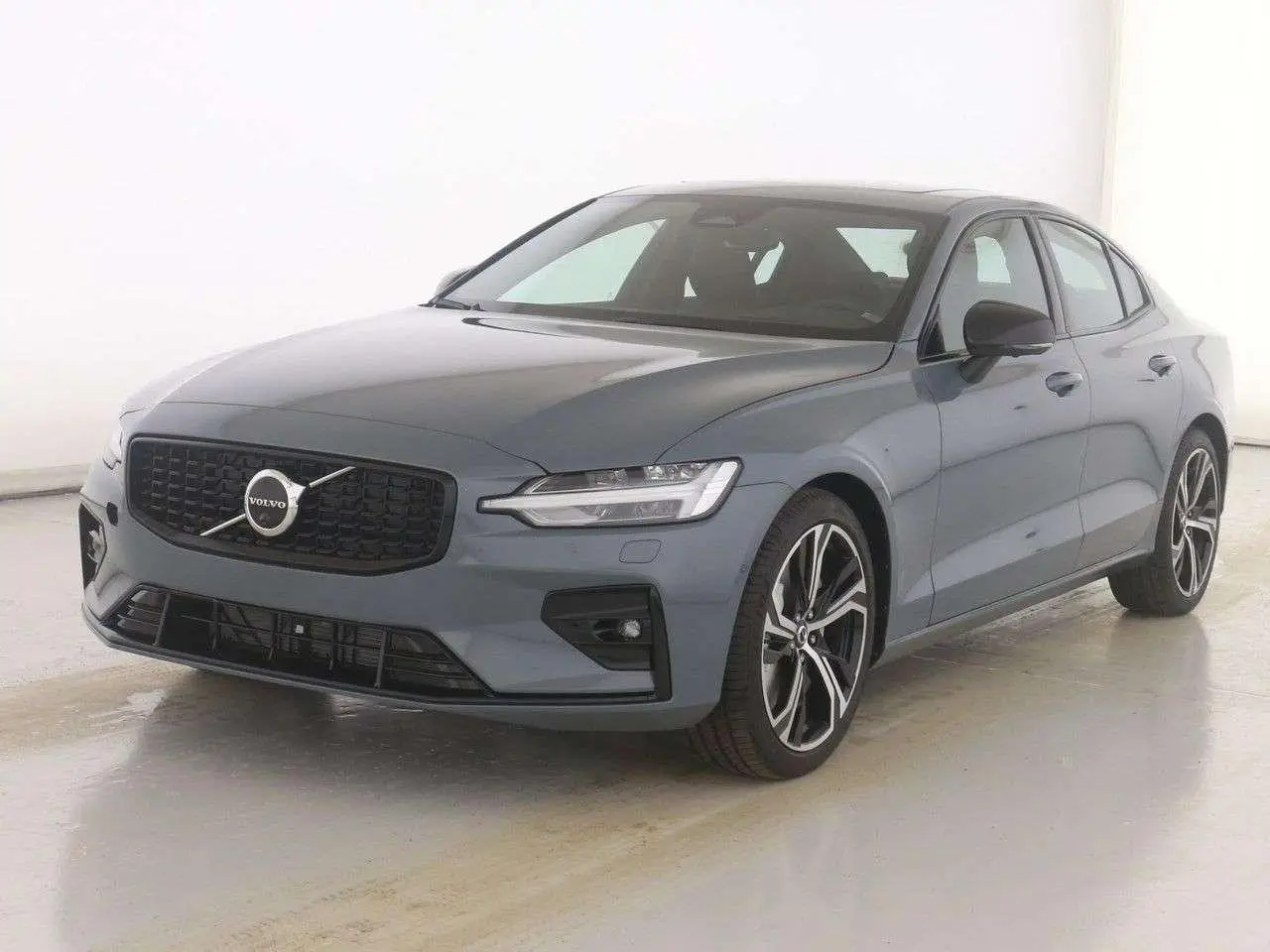 Photo 1 : Volvo S60 2024 Essence