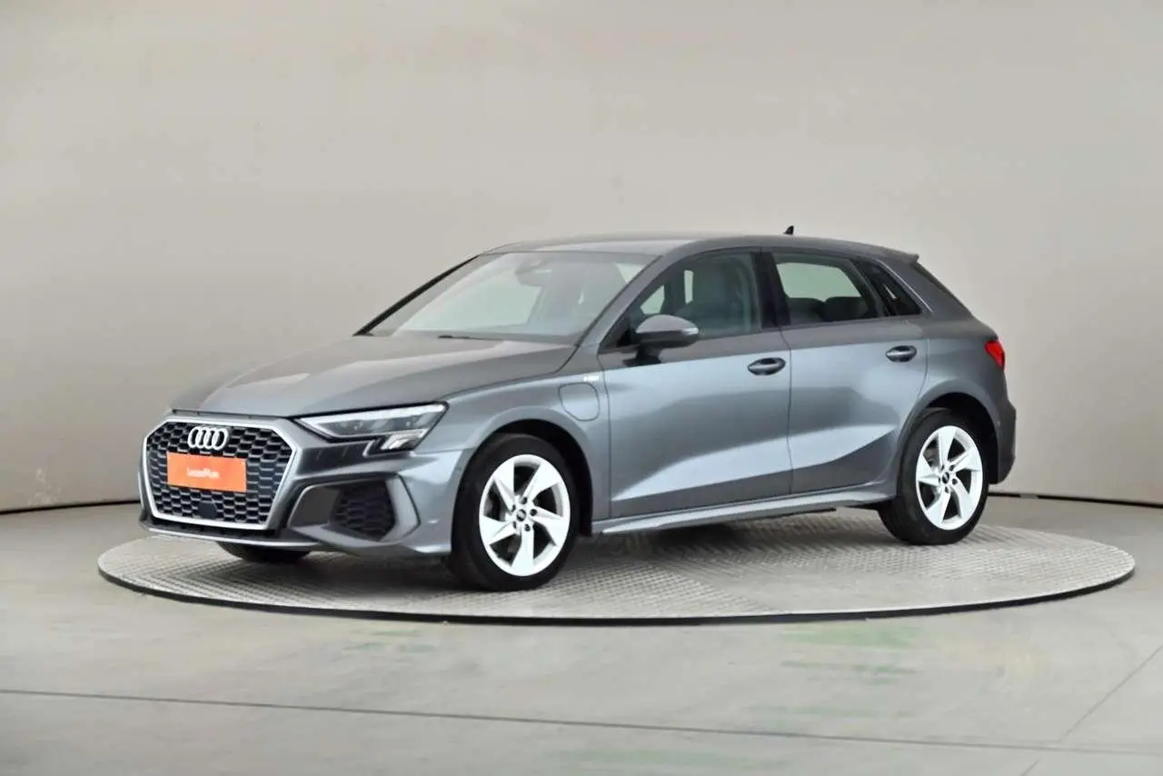 Photo 1 : Audi A3 2022 Hybrid