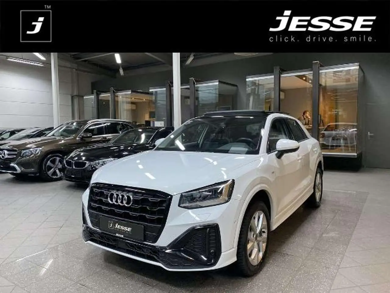 Photo 1 : Audi Q2 2021 Petrol