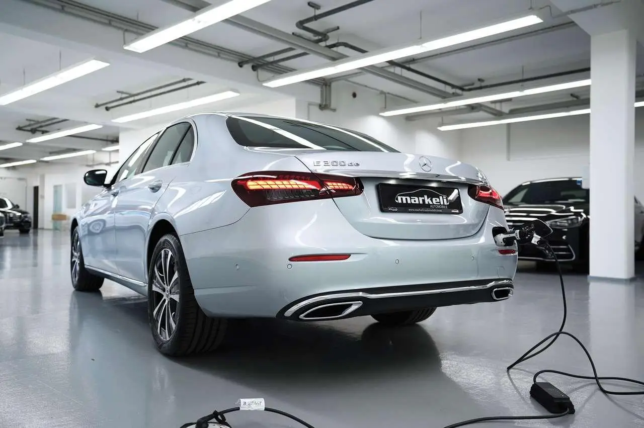 Photo 1 : Mercedes-benz Classe E 2022 Hybrid