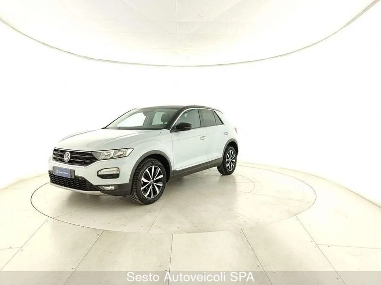 Photo 1 : Volkswagen T-roc 2020 Petrol