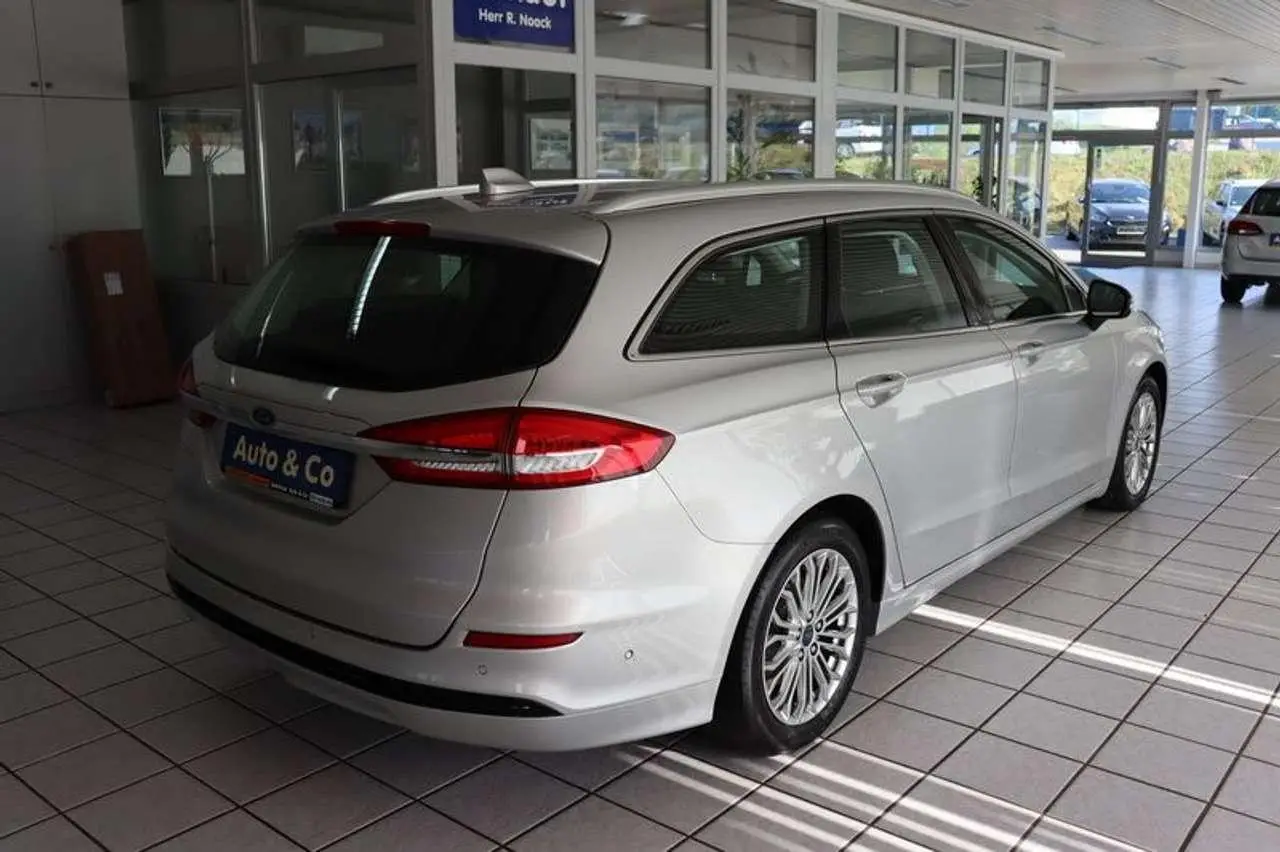 Photo 1 : Ford Mondeo 2022 Diesel