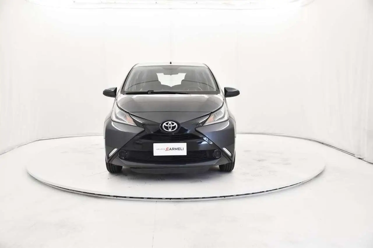 Photo 1 : Toyota Aygo 2015 Petrol