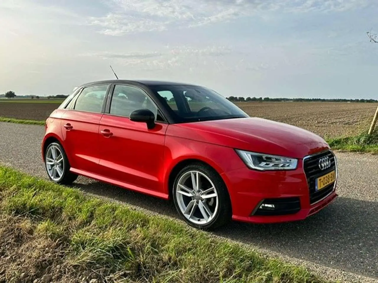 Photo 1 : Audi A1 2018 Essence