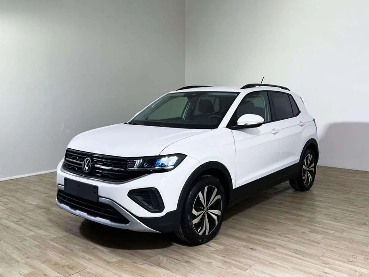 Photo 1 : Volkswagen T-cross 2024 Petrol