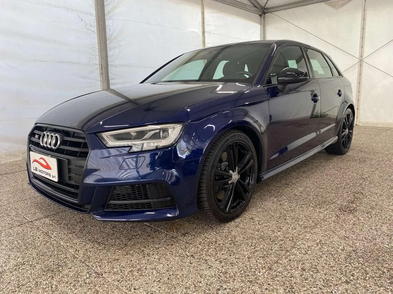 Photo 1 : Audi S3 2018 Petrol