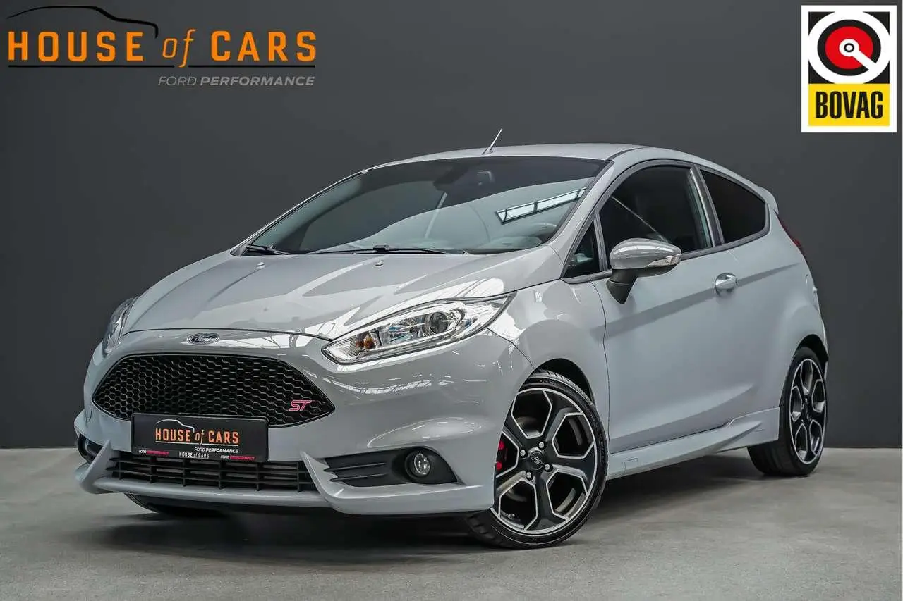 Photo 1 : Ford Fiesta 2016 Essence