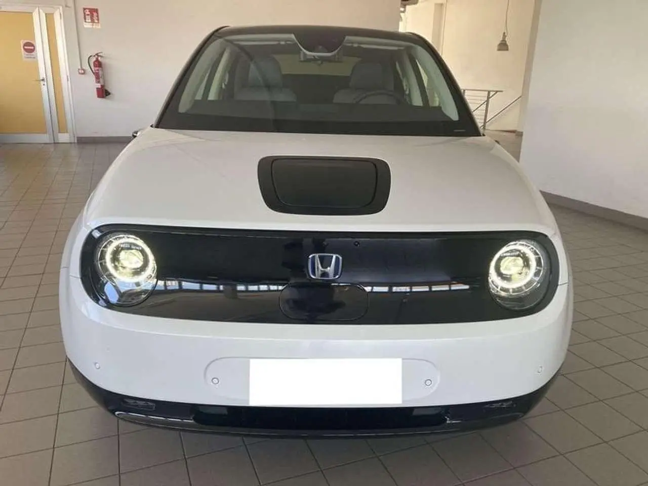 Photo 1 : Honda E 2023 Électrique