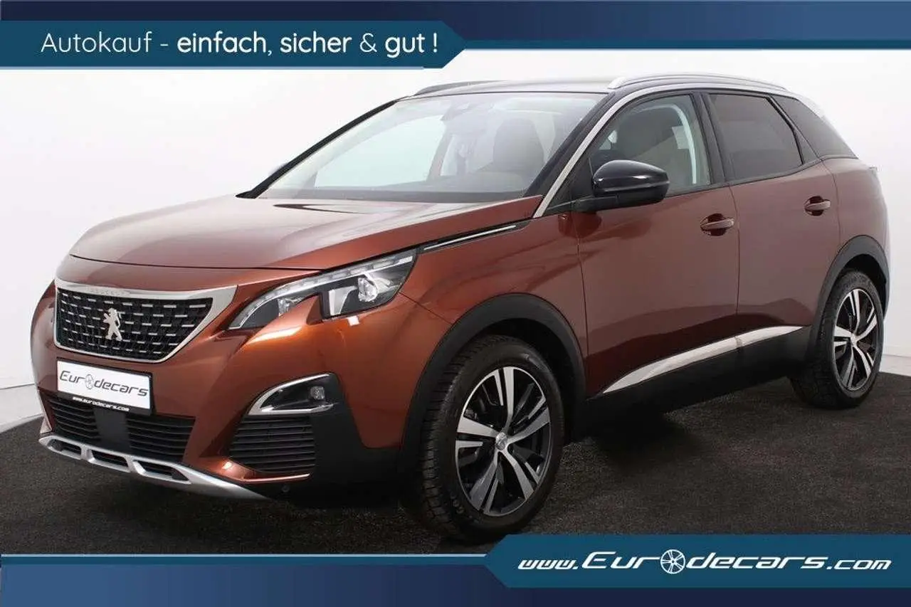 Photo 1 : Peugeot 3008 2019 Essence