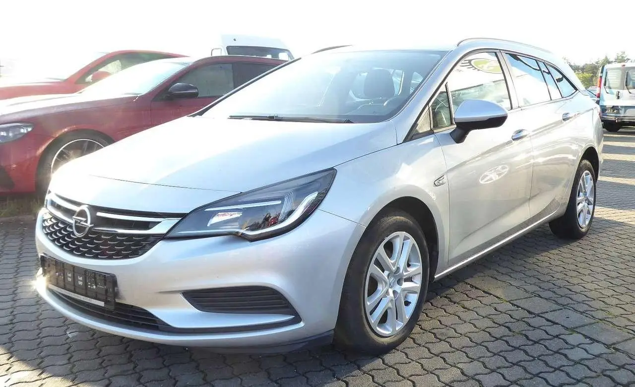 Photo 1 : Opel Astra 2018 Diesel