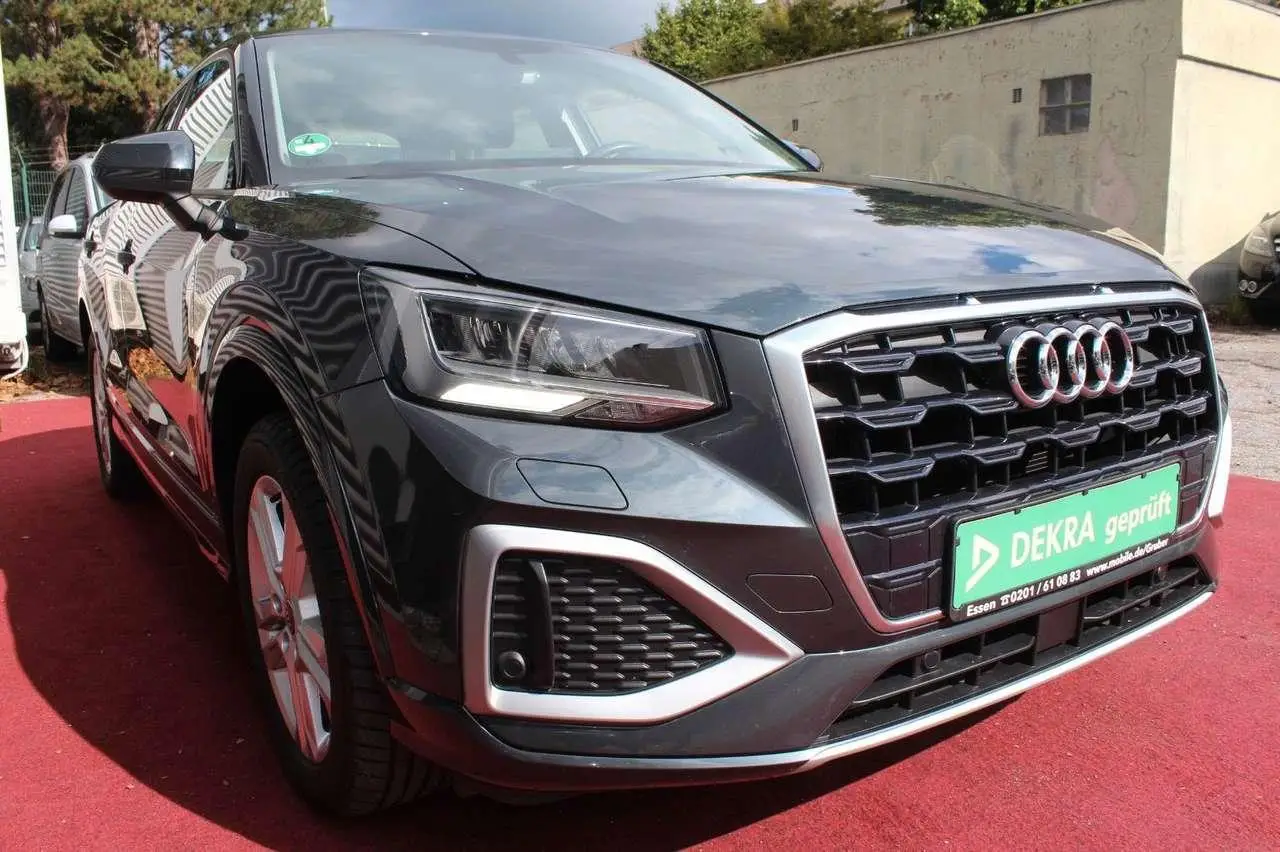 Photo 1 : Audi Q2 2021 Petrol