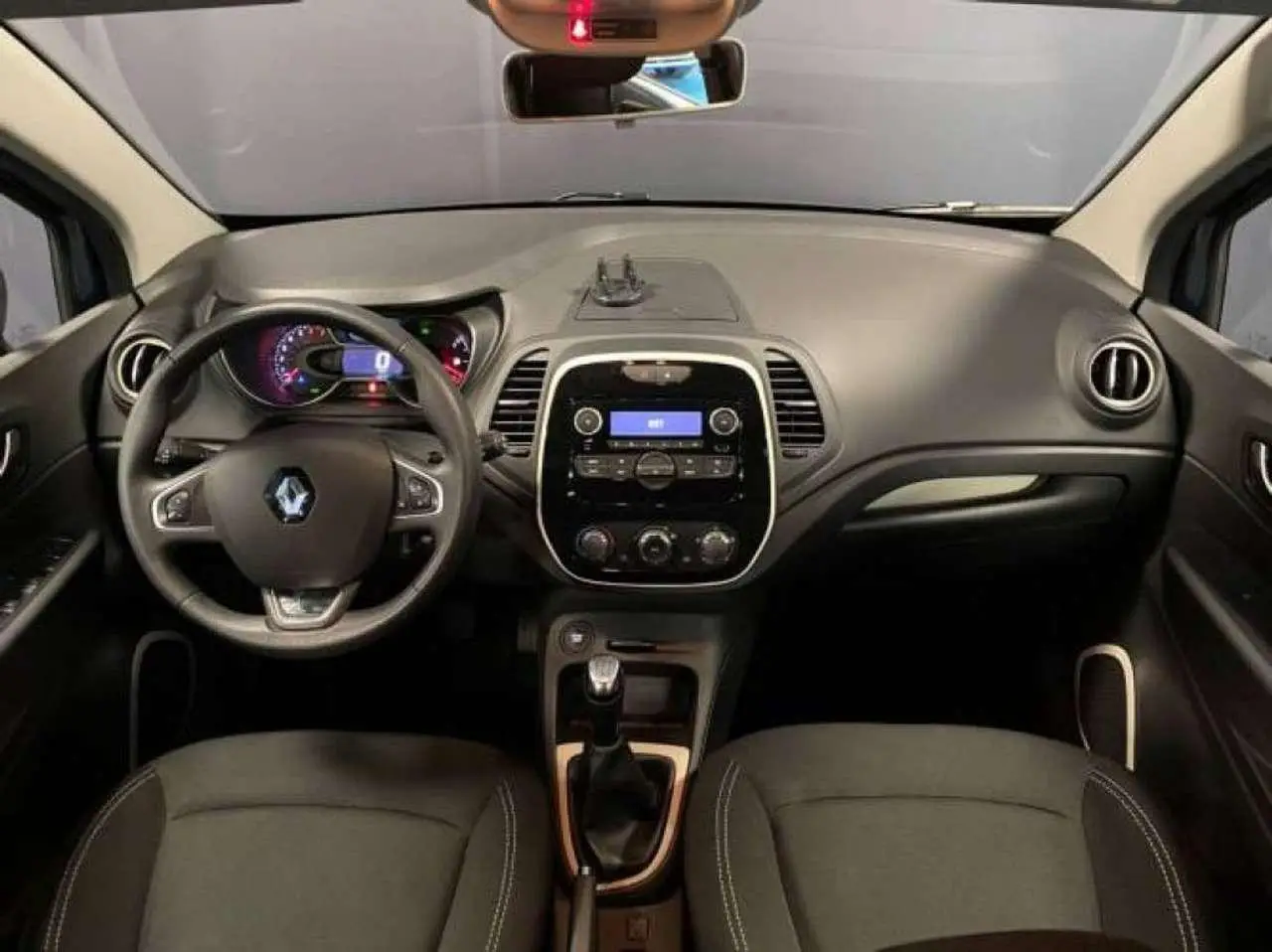 Photo 1 : Renault Captur 2018 Essence