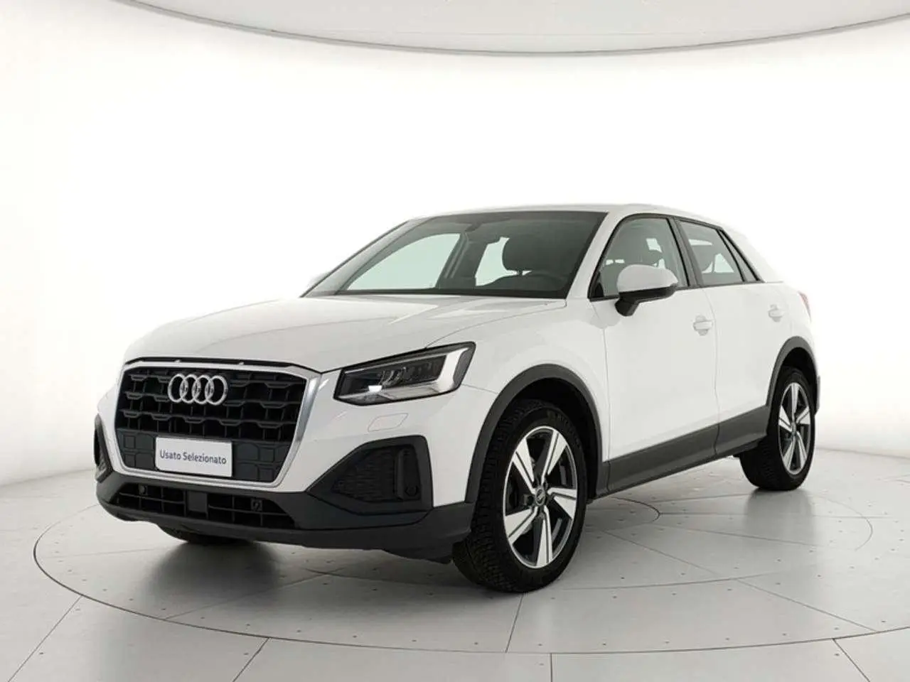 Photo 1 : Audi Q2 2020 Petrol