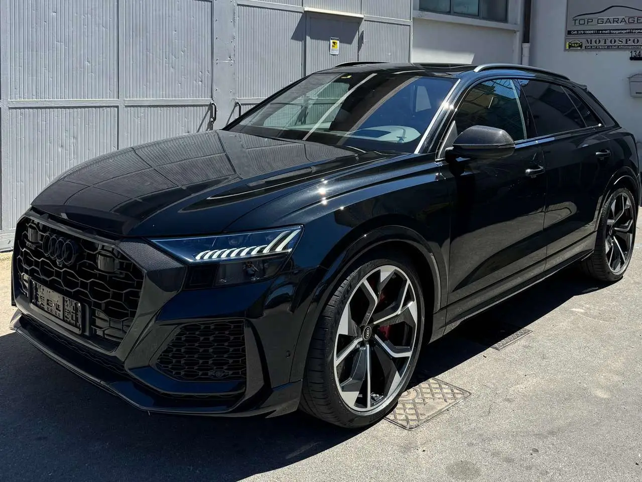 Photo 1 : Audi Rsq8 2022 Hybride