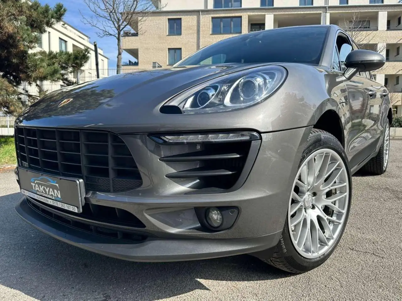 Photo 1 : Porsche Macan 2017 Petrol