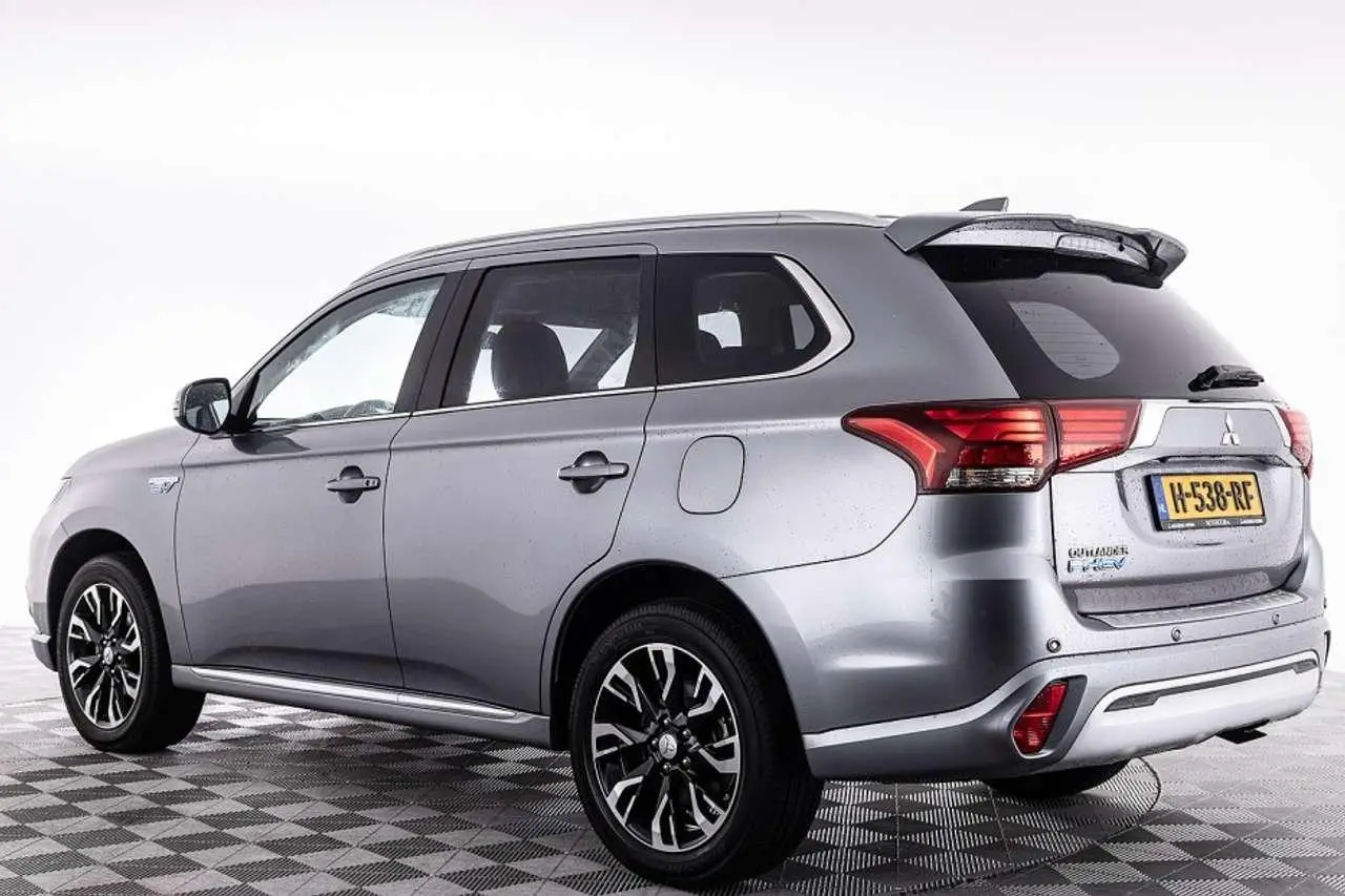 Photo 1 : Mitsubishi Outlander 2020 Hybride