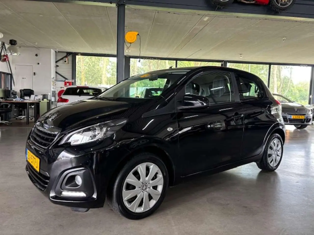 Photo 1 : Peugeot 108 2019 Petrol