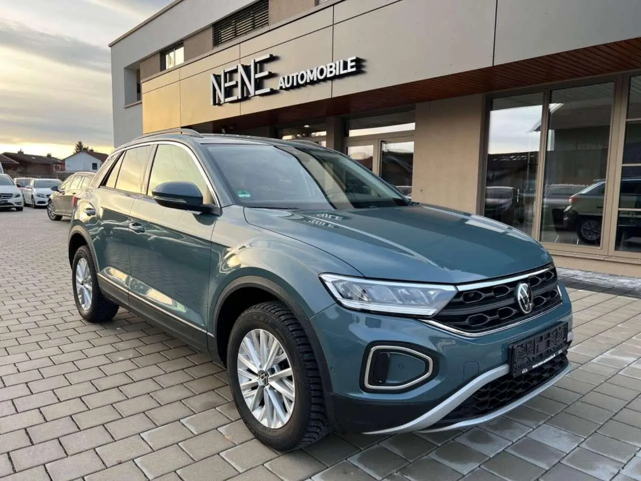 Photo 1 : Volkswagen T-roc 2022 Essence