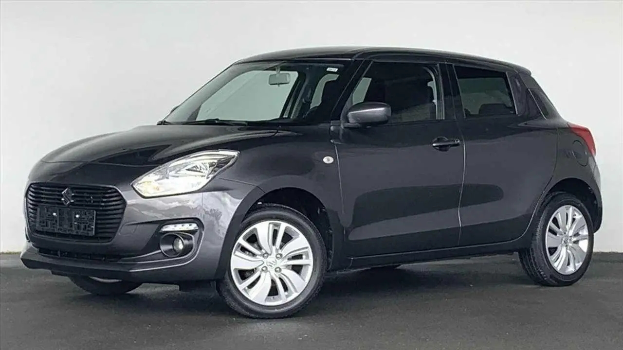 Photo 1 : Suzuki Swift 2018 Petrol