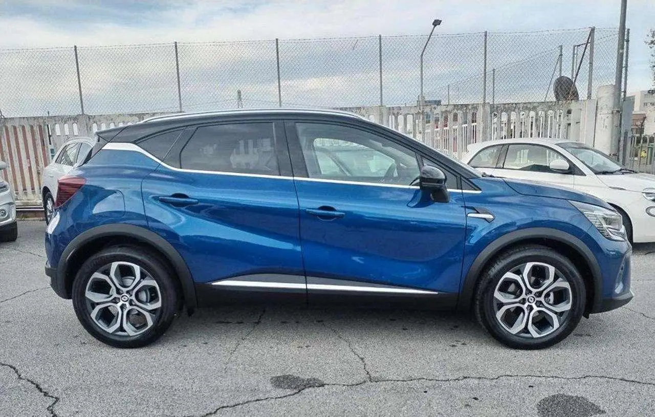 Photo 1 : Renault Captur 2022 Petrol