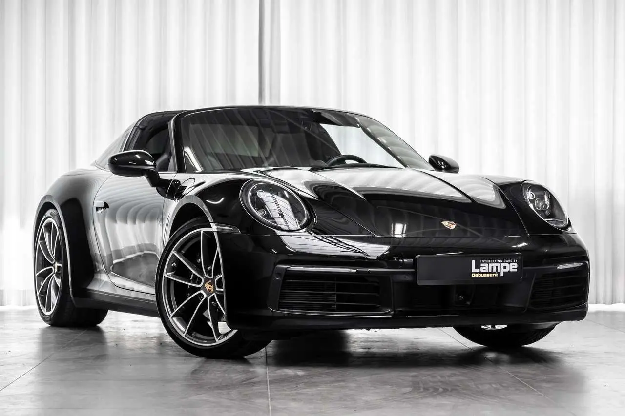 Photo 1 : Porsche 992 2022 Petrol