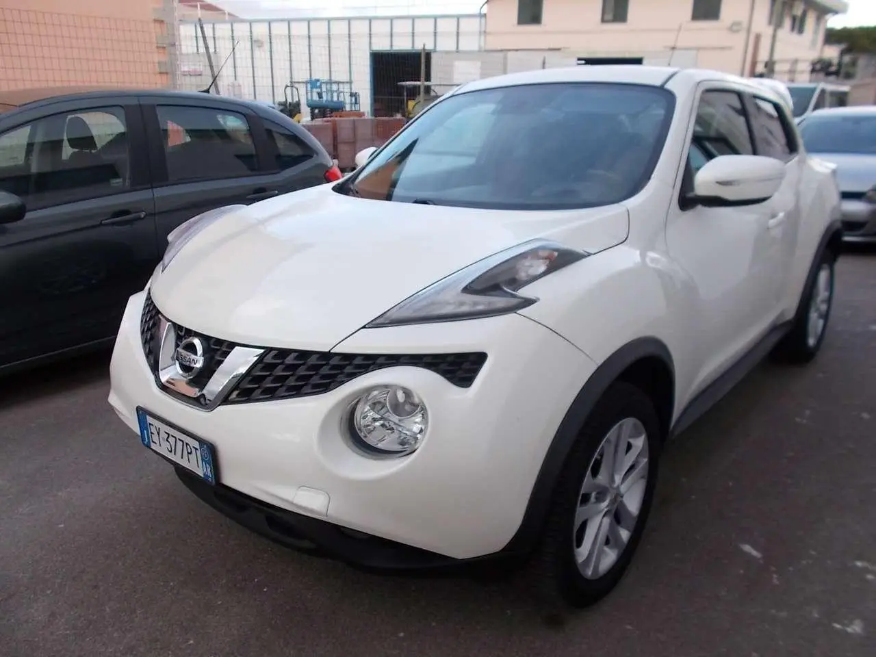 Photo 1 : Nissan Juke 2015 Petrol