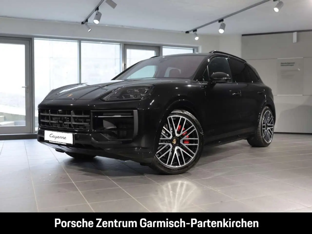 Photo 1 : Porsche Cayenne 2024 Petrol