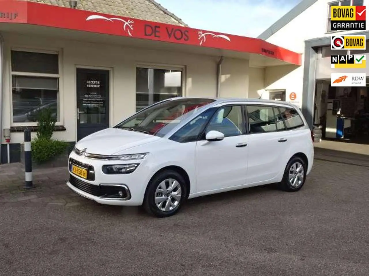 Photo 1 : Citroen C4 2016 Petrol