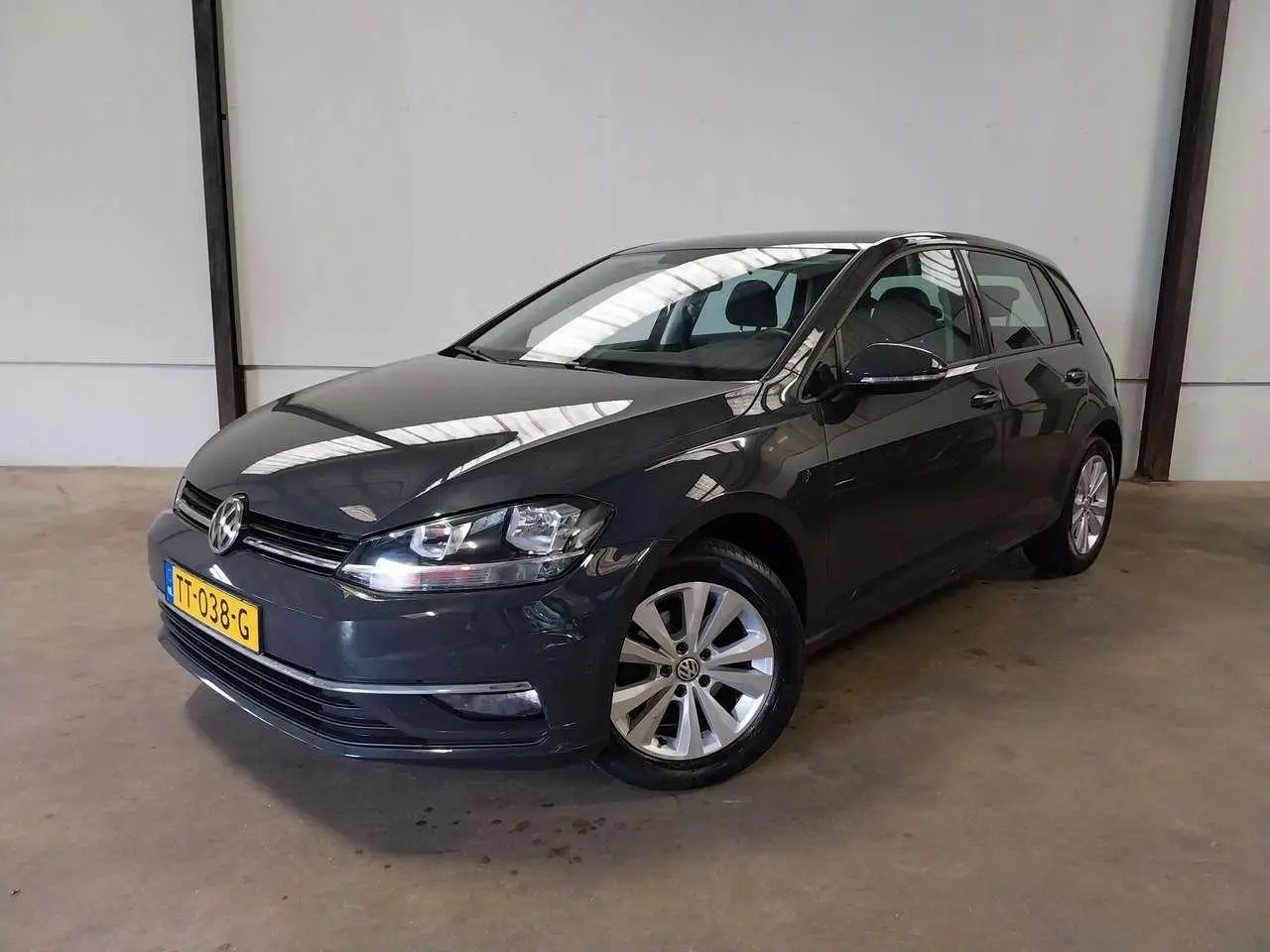 Photo 1 : Volkswagen Golf 2018 Essence