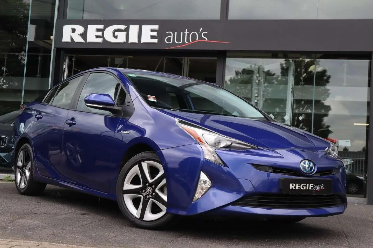 Photo 1 : Toyota Prius 2016 Hybride