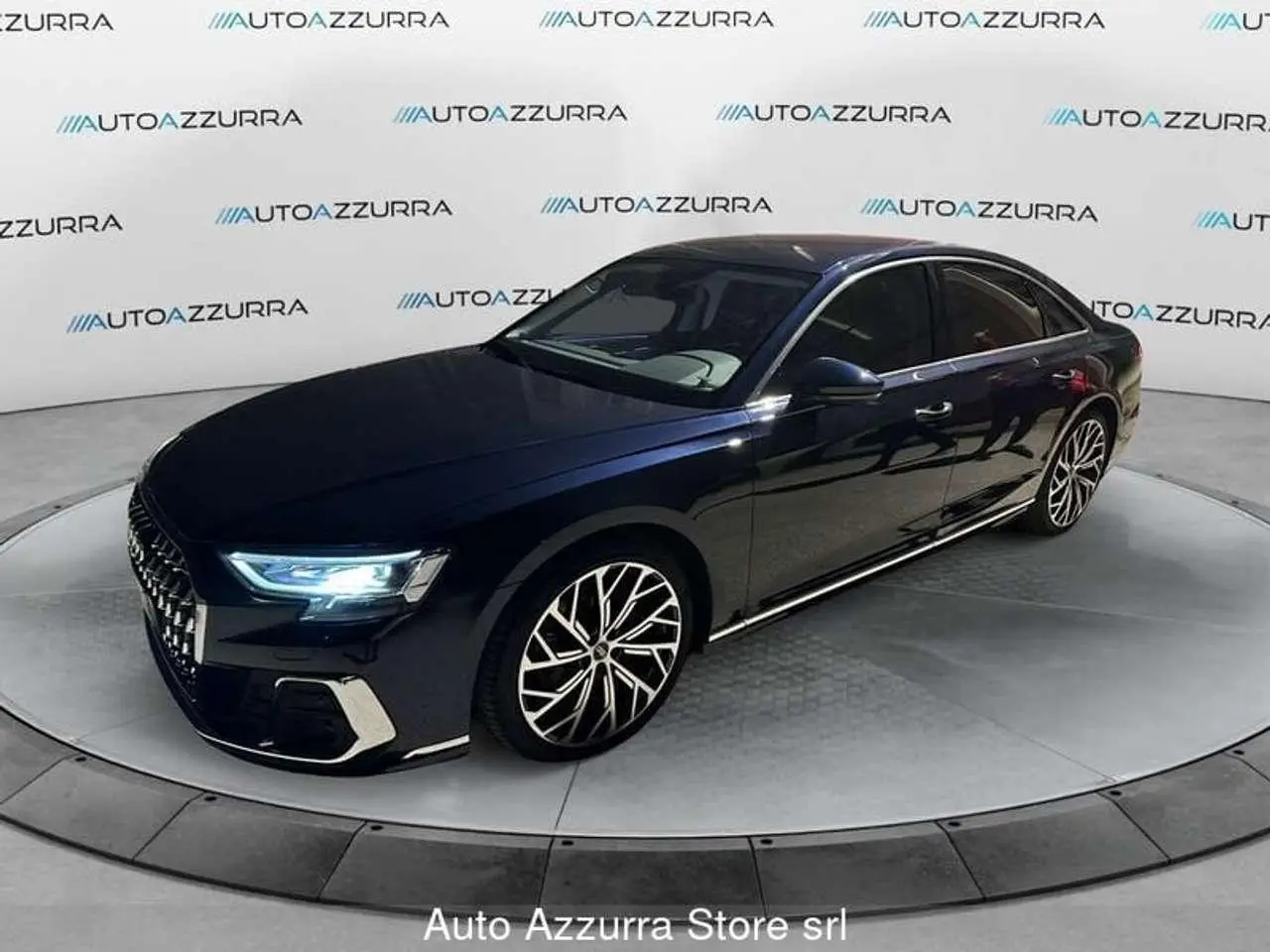 Photo 1 : Audi A8 2024 Hybride