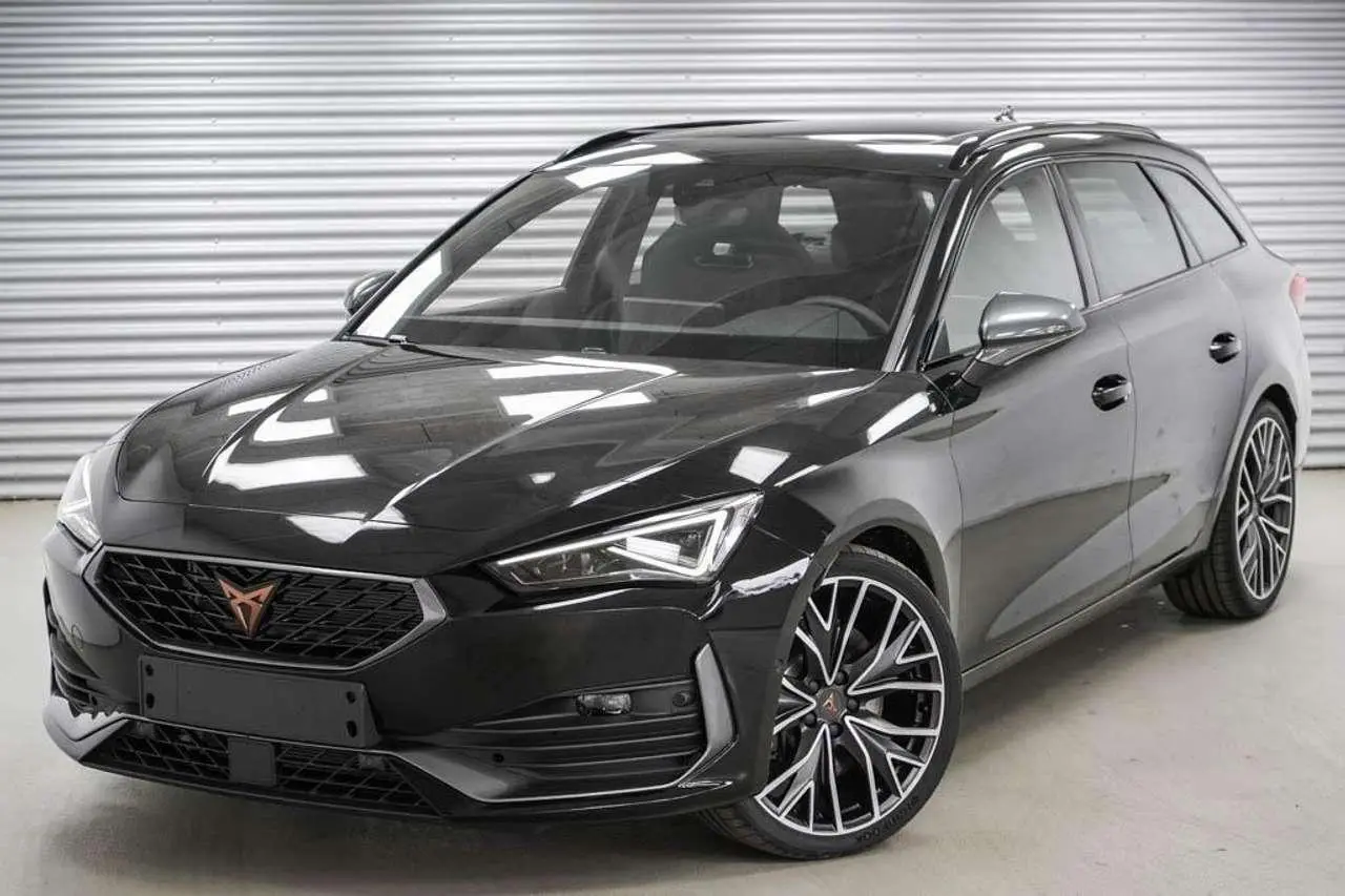 Photo 1 : Cupra Leon 2024 Petrol